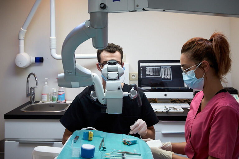 Microscope opératoire endodontique Dentiste Belleville sur Saône